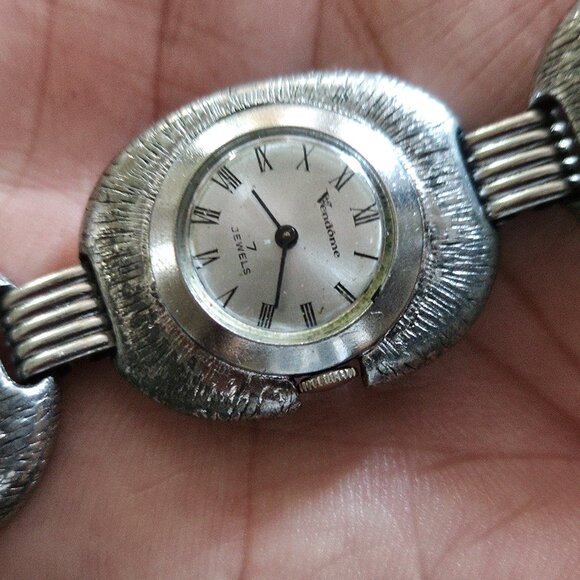Vintage Vendome Women Wristwatch Silver Tone Analog Handwinding 7 Jewels Watch - Picture 6 of 12